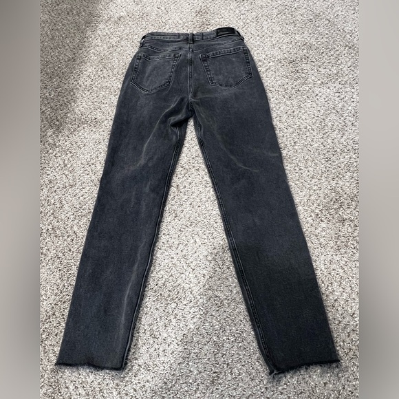 Hollister ultra high rise mom jeans 00R W23 L27 Blk wash frayed hem stretch - Picture 5 of 8